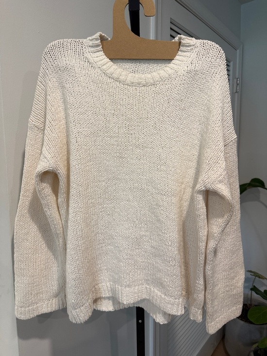 Abercrombie & Fitch Sweaters - Abercrombie & Fitch Cream Knit Pullover Sweater